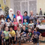 Волонтёры отряда «Солнце» поздравили с Новым годом воспитанников детского сада «Ласточка».